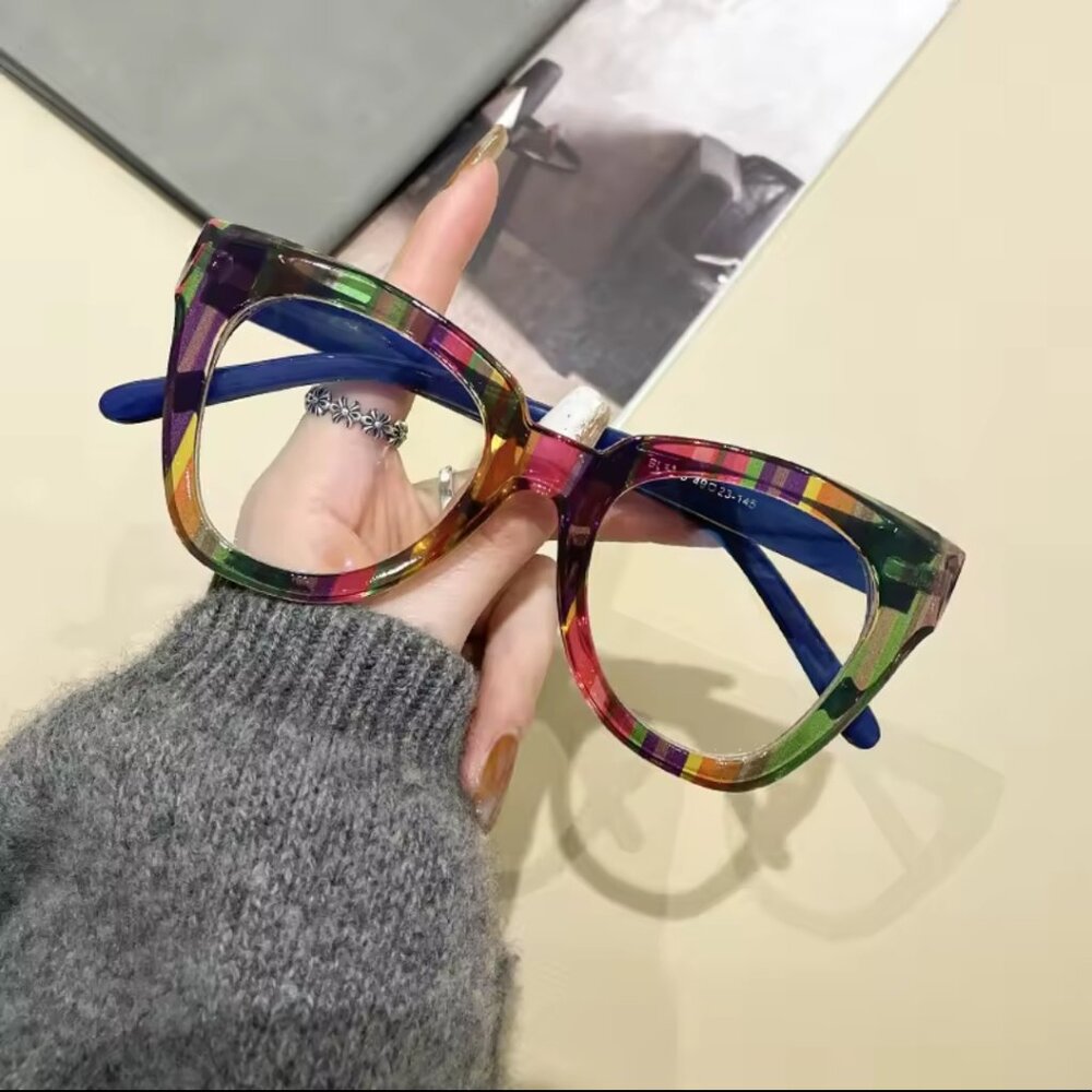 Vintage Photochromic Reading Glasses - Picture 2 of 5